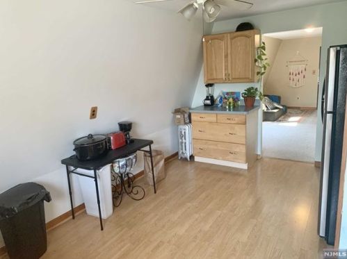 33 Claremont Ave, Montclair NJ  07042-4803 exterior