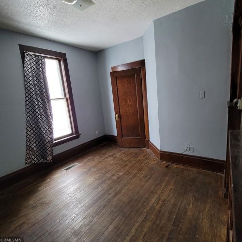 593 Cook Ave, Saint Paul MN  55130-3836 exterior