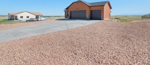 371 Desert Cove Dr, Pueblo CO  81007-2500 exterior