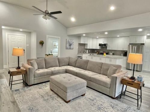 3910 Furneaux Ln, Carrollton TX  75007-2458 exterior