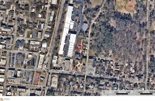 75 Field St, Newnan, GA 30263-1957