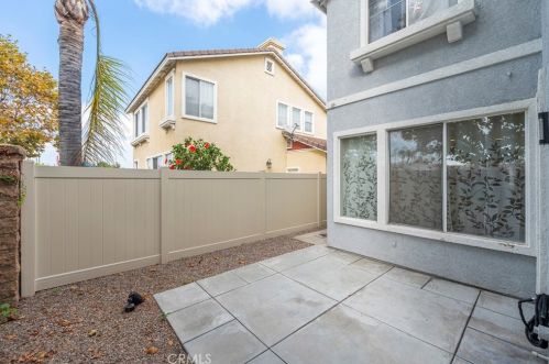 2190 Cherrywood Ln, Anaheim CA  92804-2490 exterior