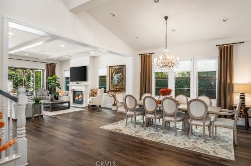 22 Shadybend, Irvine CA  92602-0844 exterior