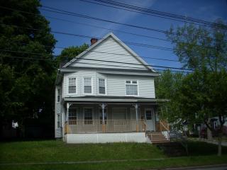 404 Center St, Bangor, ME 04401-3860