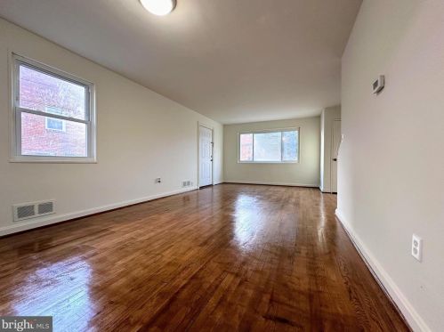 8455 12 Ave, Silver Spring MD 20903-3304 exterior