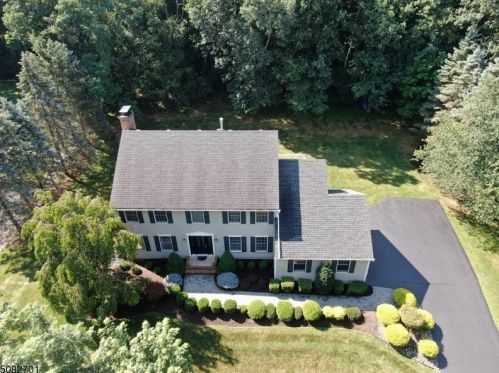33 Morey Ln, Dover, NJ 07869-4628