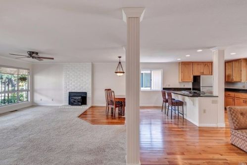 235 Prune Tree Dr, Healdsburg, CA 95448-4335
