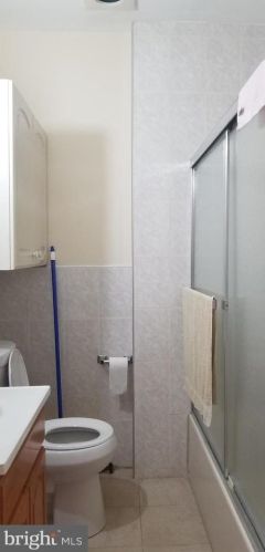 2040 19th St, Philadelphia PA  19145-2813 exterior