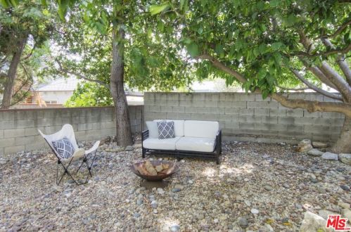 2832 Mayfield Ave, Glendale CA 91214-3816 exterior