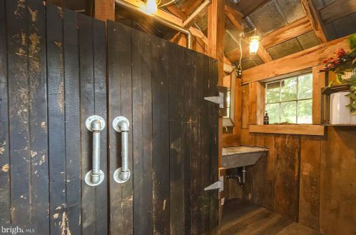 1122 Duncan Rd, Harpers Ferry WV 25425-5350 exterior