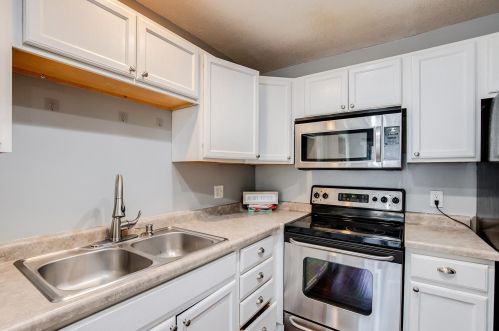 1522 Aspen Dr, Saint Paul MN  55122-1305 exterior