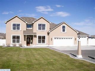100618 Brandon Dr, Kennewick, WA 99338-7602