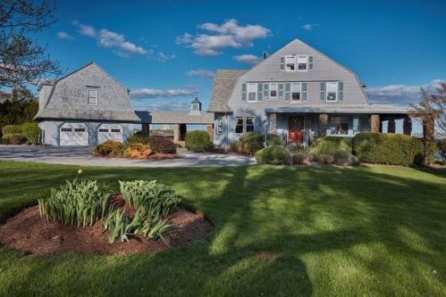 6 Stonegate Rd, Warren, RI 02885-1413