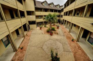 3410 Burleson Rd, Austin TX  78741-7225 exterior