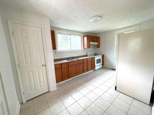462 Spring St, Commerce, GA 30529-2929