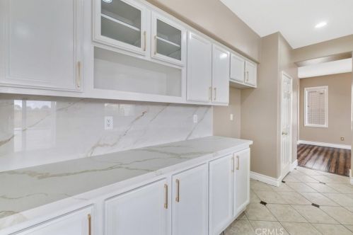 17653 Cedarwood Dr, Riverside CA  92503-7038 exterior