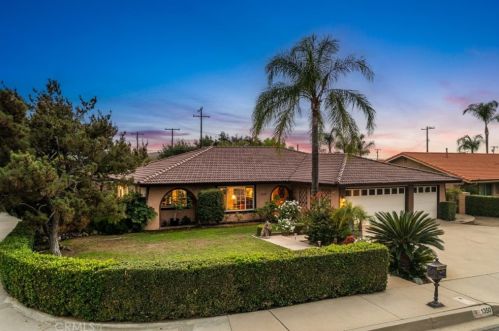 1350 Comstock Ave, Glendora, CA 91741-2915
