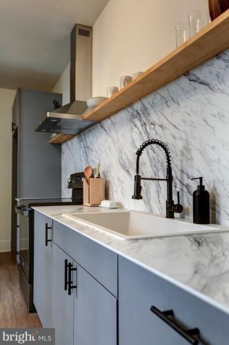 527 Howard Ave, Lancaster PA  17602-4421 exterior