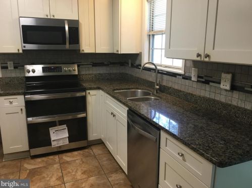 1178 Holly Ave, Shady Side MD 20764-9550 exterior