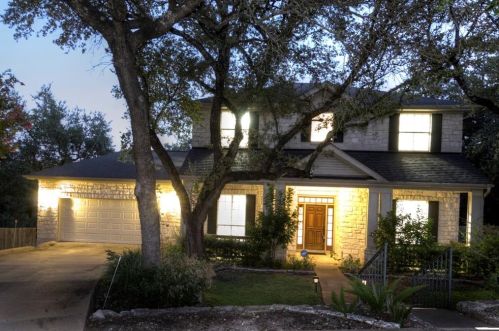 1625 Chesterwood Cv, Austin TX  78746-7322 exterior