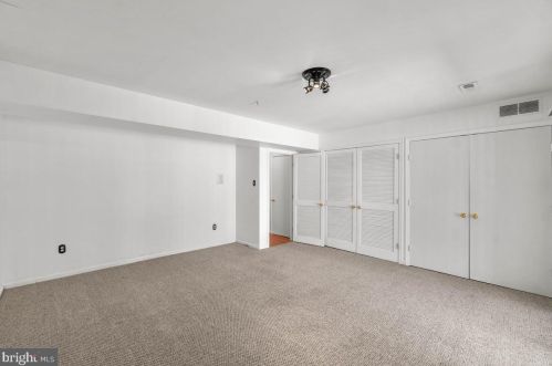 6100 Cliffside Trl, Columbia MD 21045-7412 exterior