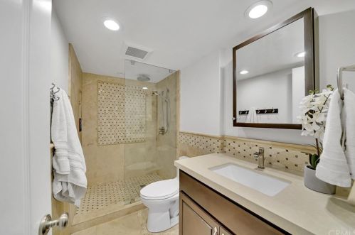 8588 Trinity River Cir, Santa Ana CA 92708-5535 exterior