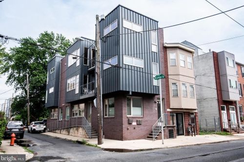 631 12th St, Philadelphia, PA 19147-1831