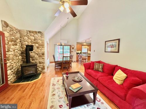 189 Lyle House Rd, Mathias WV  26812 exterior