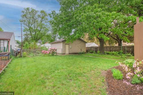 815 Holton St, Saint Paul MN  55108-2326 exterior