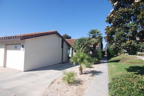 348 Orwell Ln, Encinitas, CA 92024-4811