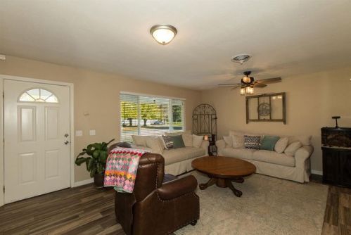 286 Obermeyer Ave, Gridley, CA 95948-9706
