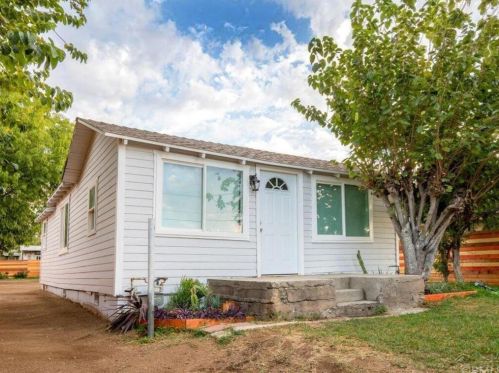 7664 Fern St, Riverside, CA 92504-4429