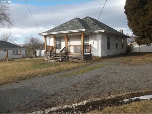 1102 Haefer Ln, Cove, OR 97824-8724