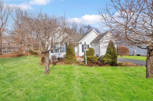 29 Windsor Walk, Ellington, CT 06029-3861