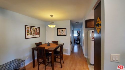 2066 Calle La Sombra, Simi Valley, CA 93063-3651