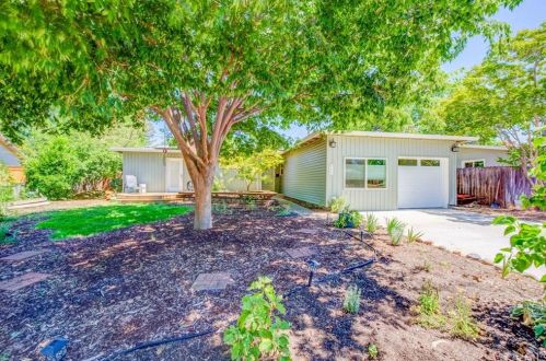 840 Alan Ln, Chico, CA 95926-2924