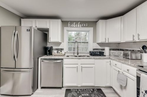 351 Fairburn Rd, Atlanta GA  30331-1653 exterior