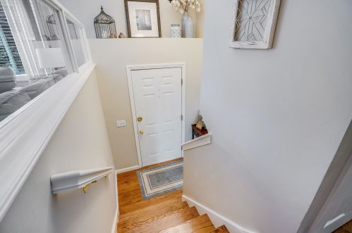 22 Holbrook Dr, Nashua, NH 03062-2132