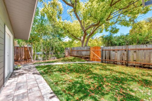 409 Meadow Dr, Palo Alto, CA 94306-3623