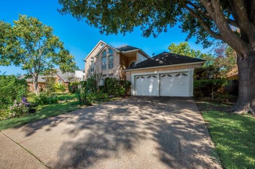 1221 Rio Grande Dr, Fort Worth, TX 76126-4215