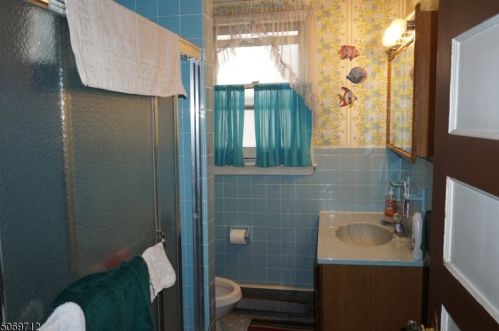 184 9th St, Newark NJ  07107-1489 exterior