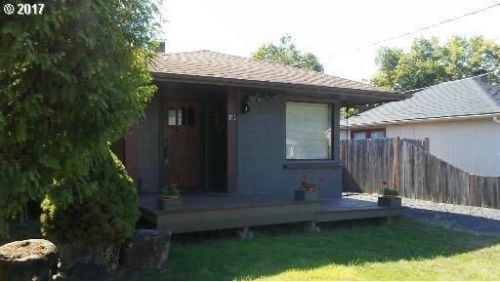 245 Moreland Ave, Drain, OR