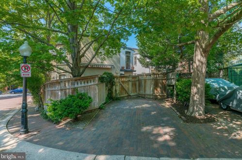 114 Vine St, Lancaster PA  17602-3550 exterior