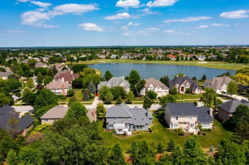 3660 White Eagle Dr, Naperville, IL 60564-4656