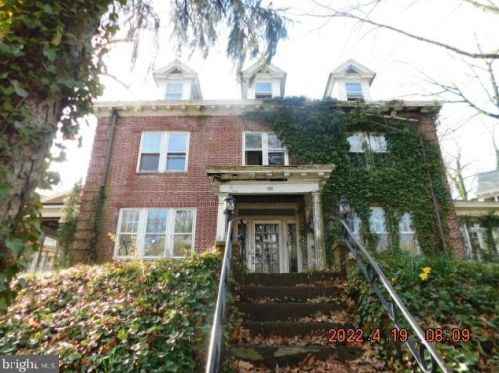 29 Whittier Ave, Trenton, NJ 08618-4417