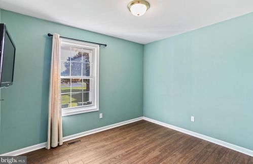 16917 Hampshire Dr, Williamsport MD  21795-3180 exterior