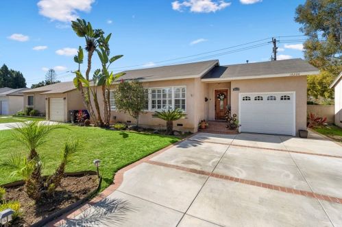 10234 Floral Dr, Whittier, CA 90606-1025