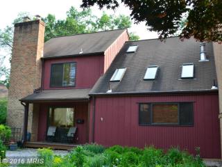10907 Ambleside Ct, Herndon VA  20190-3926 exterior