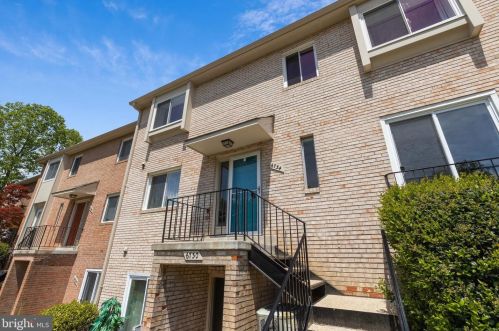 6734 Perry Penney Dr, Annandale, VA 22003-3562