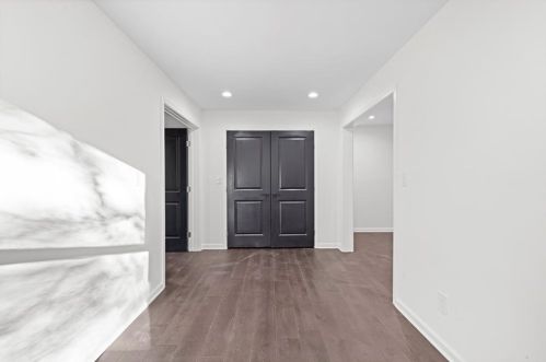 695 Highland Oaks Dr, Atlanta GA  30331-9210 exterior